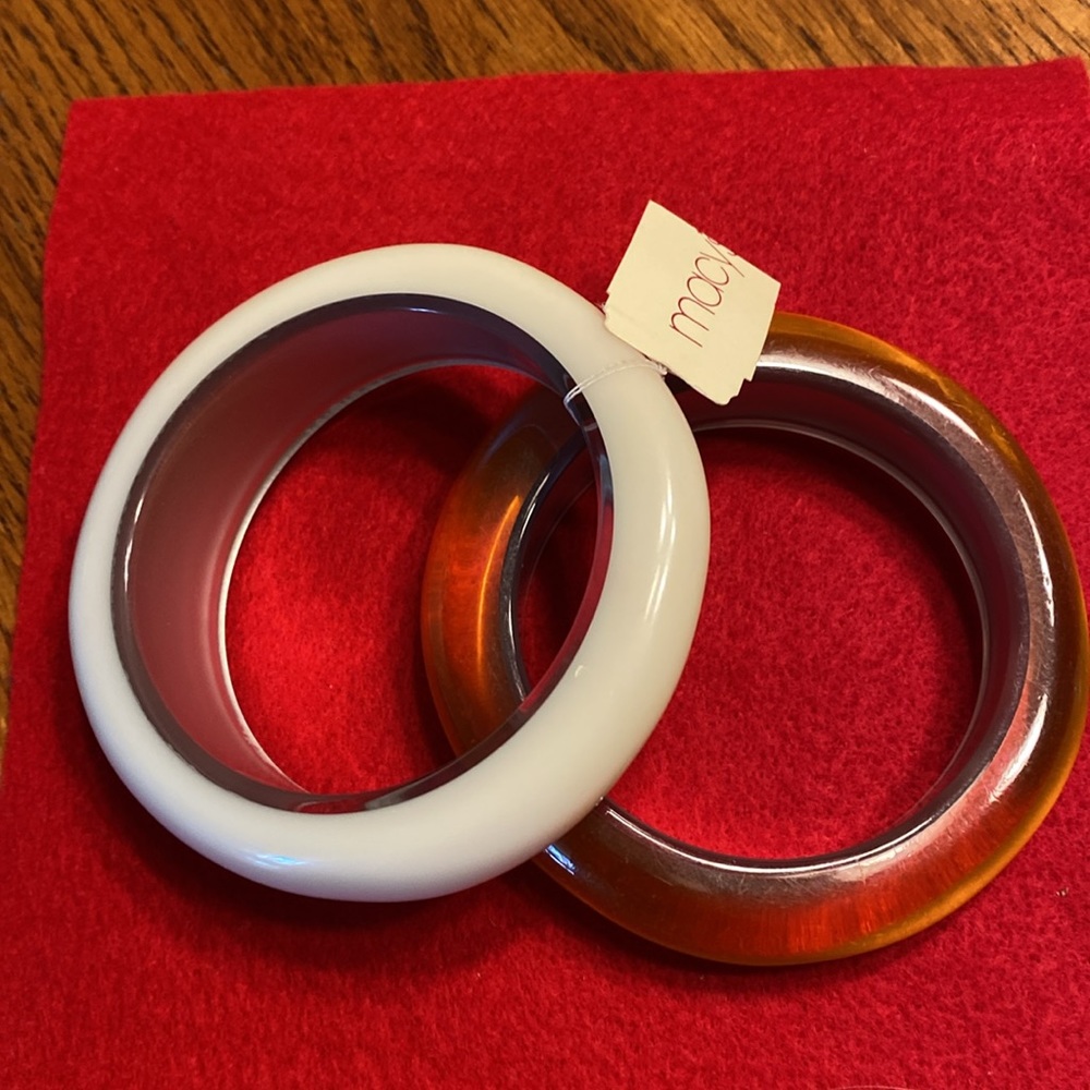 Vintage Plastic Bangle Bracelets - image 8